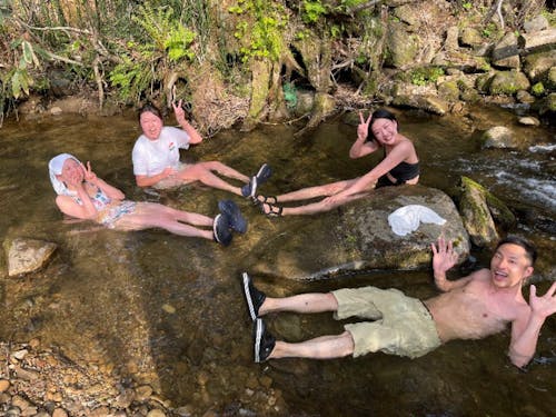 落部川でのサウナの様子
