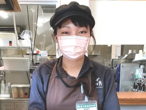 施設内カフェ店員。メニュー開発に積極的に関わりました。