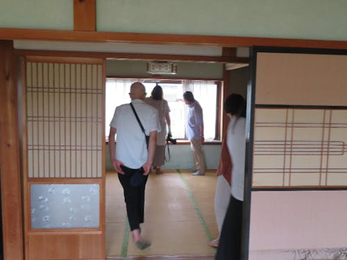 空き家内見に立ち会う