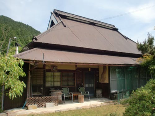 伝統的な古民家も数多く現存する町です。