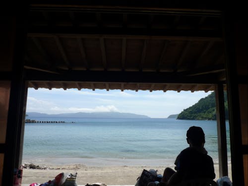 のんびりと海を眺める