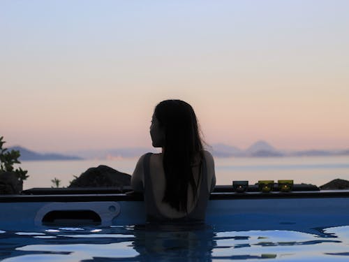 予約の取れない積凪ゲストハウスのプール