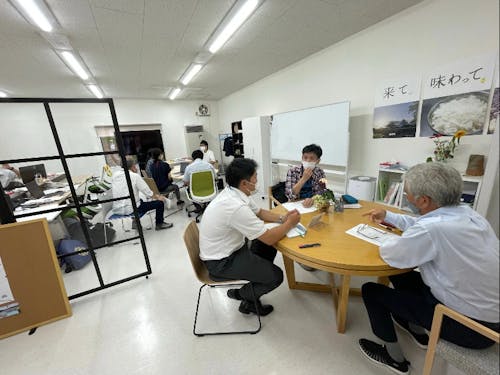 DAY3 参加者と町の事業者座談会の風景