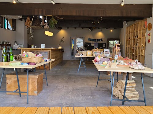 智頭町総合案内所　内観