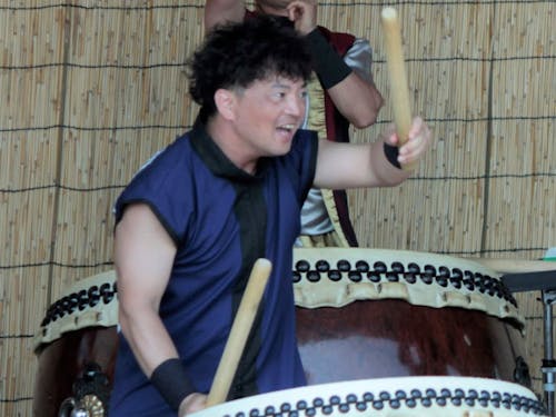 村の太鼓サークルでも活動する高山村役場 後藤政樹