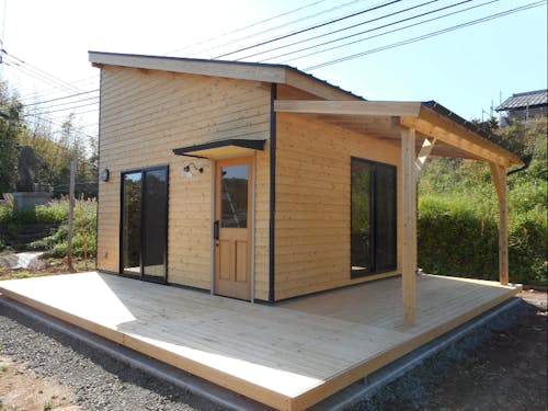 「タイニーハウス西海モデル」建築面積23㎡(6.9坪)ながらキッチン・バス・トイレなどの住宅設備も