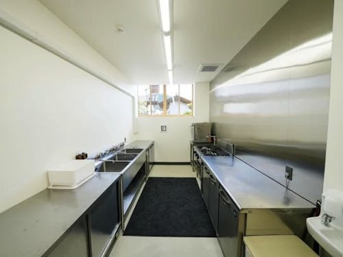 チャレンジショップの本格的なキッチン