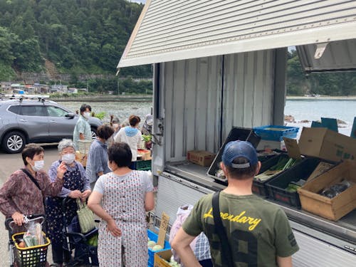 生活に欠かせない移動スーパー。しかし年々訪問回数が減少