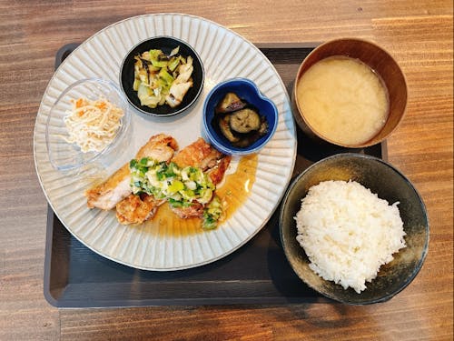 カフェで提供している「地場産プレート」