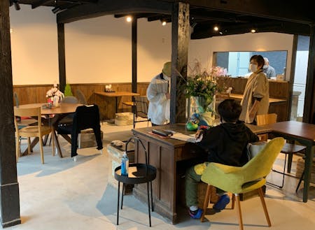 「かたや」の内観