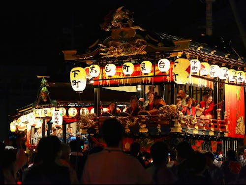 歴史ある城下町の風情。毎年開催される「八朔祭」