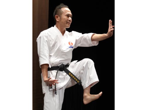 起業型協力隊仲間 花城さん。鍼灸、空手ジム、薬膳カフェを軸とした「リトリート豊岡」を進める。