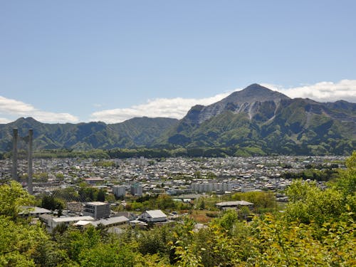 山に囲まれた自然深い秩父市。気軽に山歩きを楽しめます。
