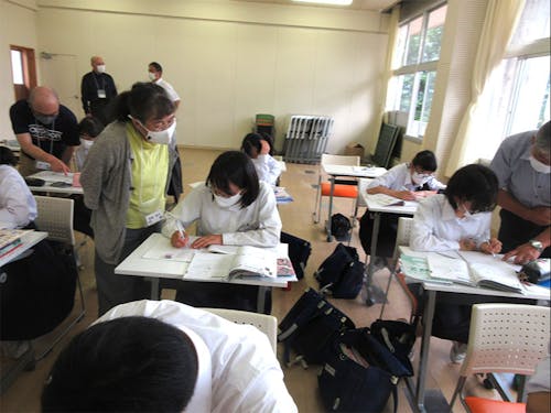 中学生の学習の様子