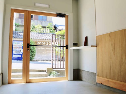 誰もが入りやすい明るい空間