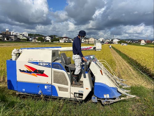 農業推進員として活動する先輩地域おこし協力隊員