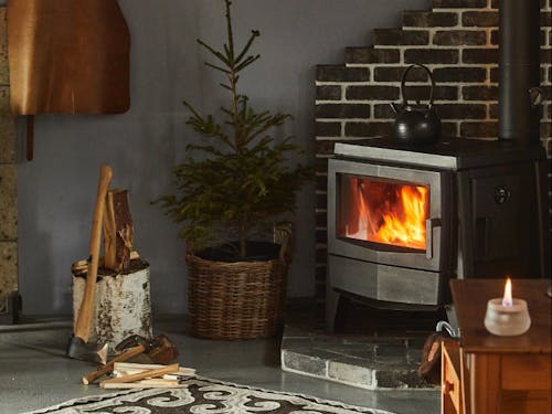 メンテナンスを行うことで安全に薪ストーブを焚くことができます◎