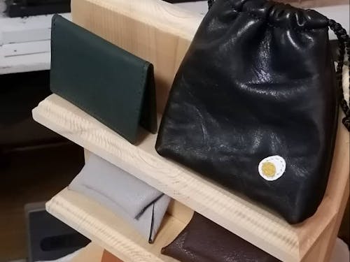 鹿の皮を使った革製品