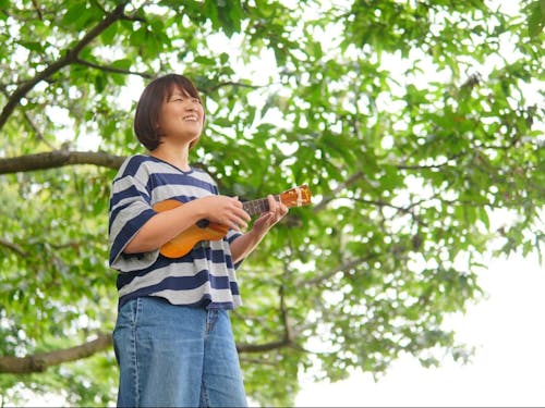 ウクレレ奏者 金井さん