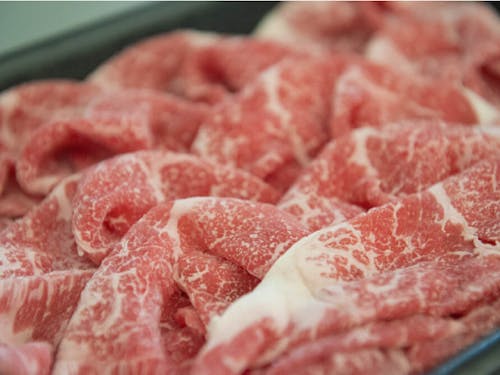 日本古来の味を受け継ぐ「いぶさな牛」