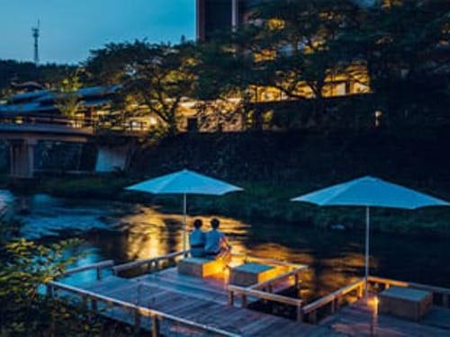 音信川（おとずれがわ）の川床