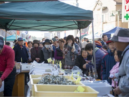 毎月第4日曜日に開催される「トロントロン軽トラ市」