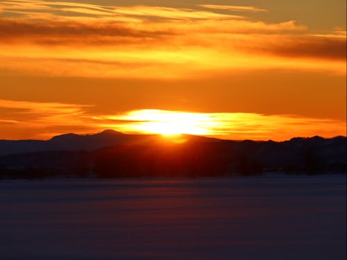 美しい夕陽を日常の中で見ることができる