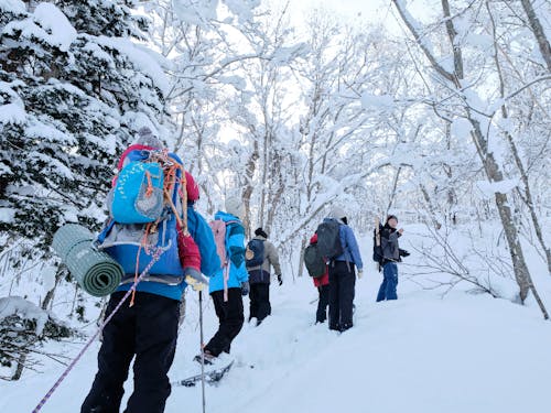 中川町は冬が一番楽しい季節。スノーシューで雪山散策。