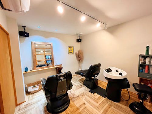 ヘアサロンは個室のようなプライベートスペースです