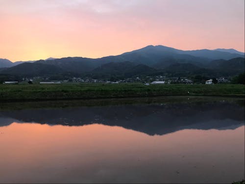 自然の中で、のんびりとした暮らしや学びができます!