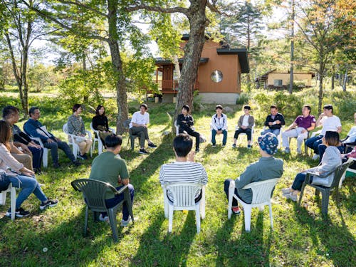 多様なバックグラウンドを持つ方々とチームに