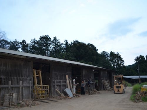 紀北町矢口浦にある炭焼き窯「炭焼きの里 星おろし」