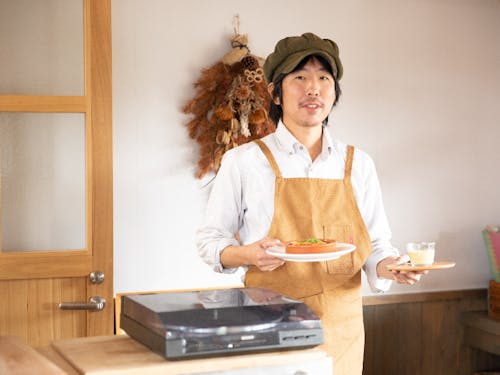 現役協力隊でスパニッシュバルのオーナー市村修司さん