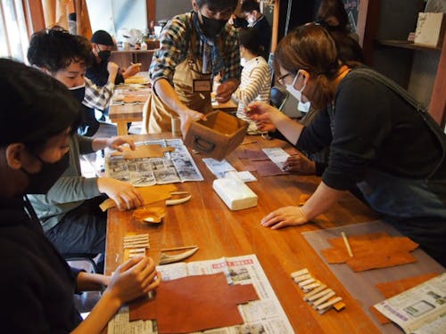 ２代目地域おこし協力隊、ハンター中野さんのジビエ革のワークショップ