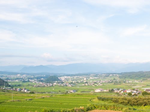 美しい風景のなかで伸び伸びと働いてください!