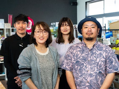 スタッフ(写真左から、福島・西・久米・森岡)