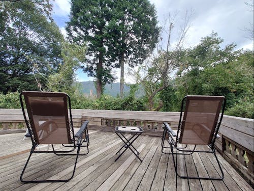 大自然が見渡せる外気浴場が売りの「かじかの湯」