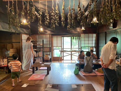 空き家をDIYしてお店を始める方も!