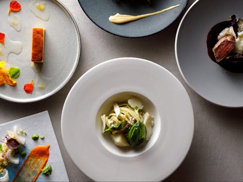 奄美大島の豊かな食材をふんだんにつかったメニュー