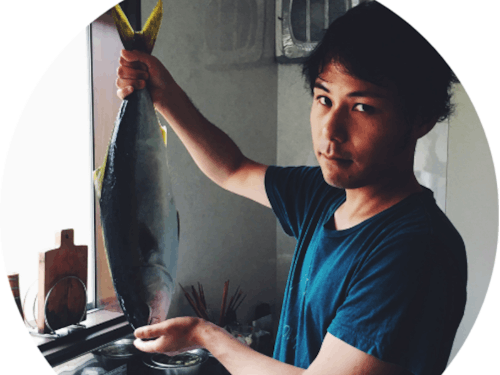 万行さんは全国を旅して回った先で珠洲市に移住