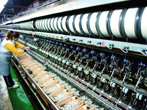 製糸場内(繰糸)