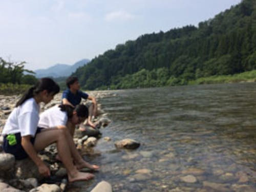 夏になると多くの子どもも大人も集まる麒麟山公園