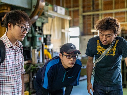 お試し移住でこうばを巡る様子です。