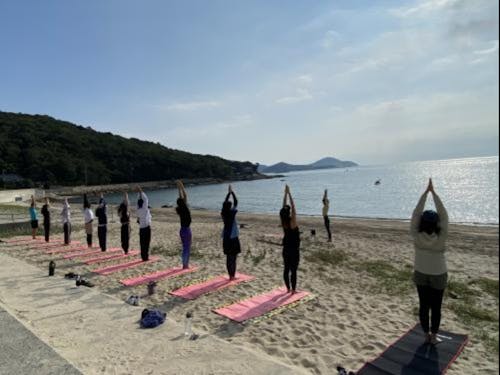 美濃ケ浜でのヨガ(R4の様子)