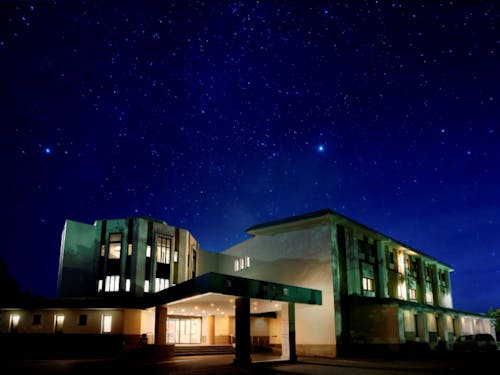 今回の舞台は弘前市相馬地区にあるリゾート施設「星と森のロマントピア」。ここに宿泊しながら活動します!