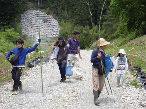 地域に連れ出して活動する指導員