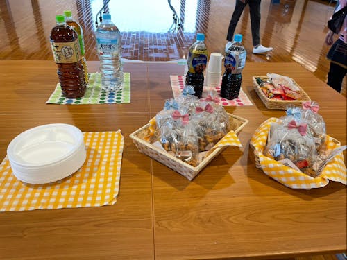 <昨年度の様子>地元のお菓子屋さんのデザート