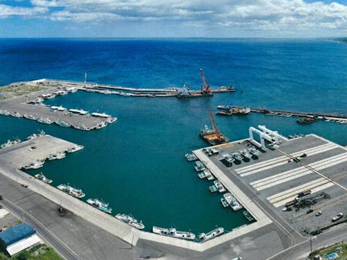 美味しい海の幸が自慢!まちの人と仲良くなるとお裾分けがあるかも!?