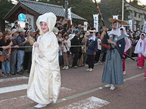 「つがわ狐の嫁入り行列」を裏方で支える担い手