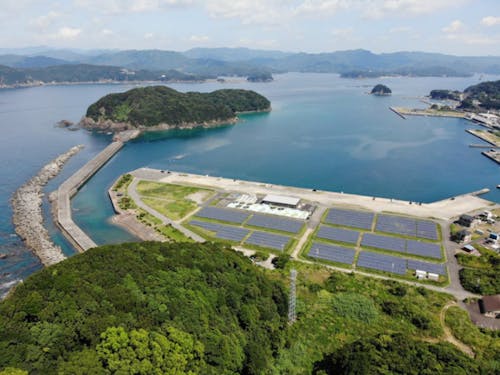 工場のある田曽浦は釣りのメッカ